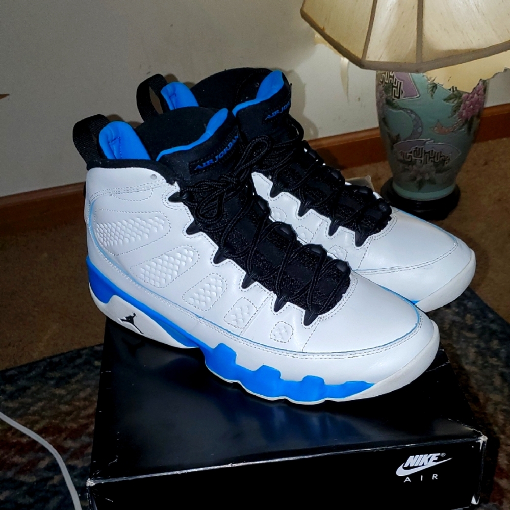 Nike Air Jordan 9 Retro White Blue Sneakers